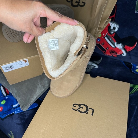 UGG boots bailey belted size 6 - Picture 6 of 10